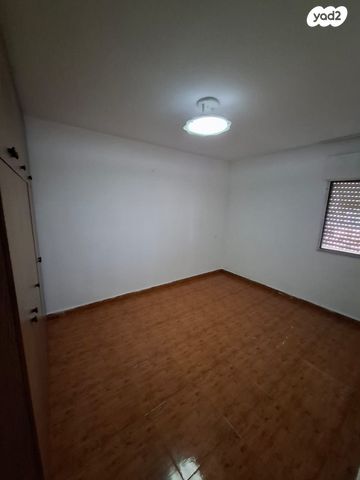 דירה, א.ס. לוי, בן גוריון, רמלה