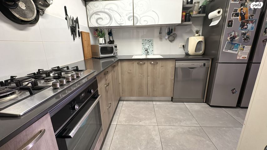 דירה, שדרות הרצל, נאות שמיר, יבנה