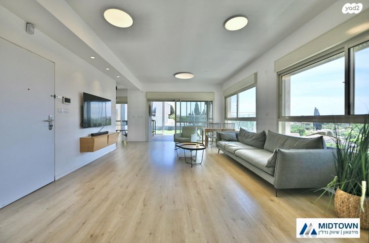 דופלקס, אוסטרובסקי, כפר סבא