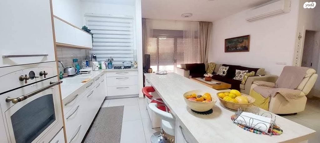 דירה, הרב שלום שבזי, רמב"ם, ראש העין