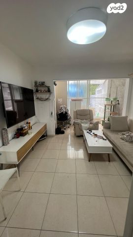 דירת גן, ליאון בלום, מרכז, קרית עבודה, חולון