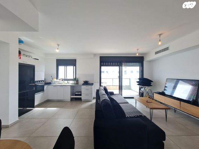 דירה, אור ים, אור עקיבא