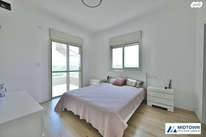 דופלקס, אוסטרובסקי, כפר סבא