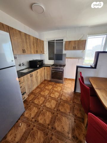 דירה, האורן, מנחם בגין, עכו