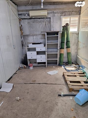 מחסנים, הכלנית, אשדוד