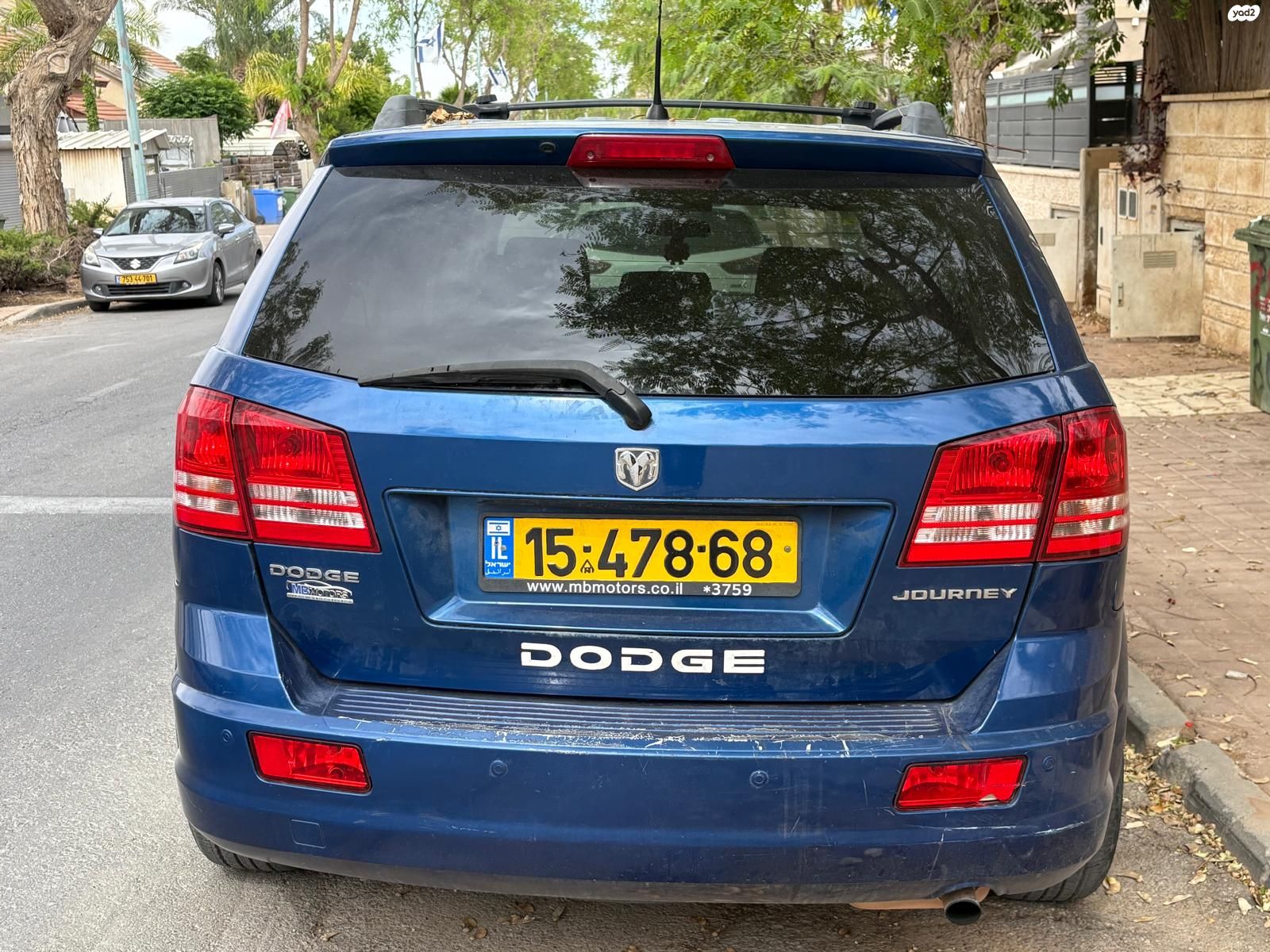 מודעת רכב דודג' ג'רני
