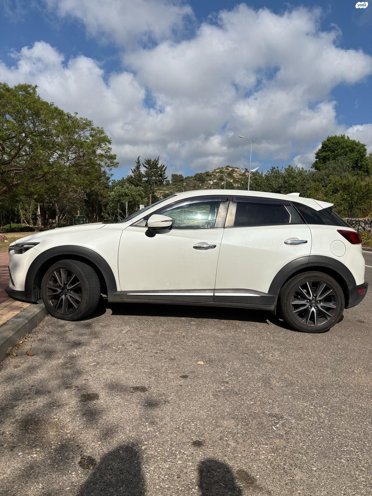 מודעת רכב מאזדה CX-3