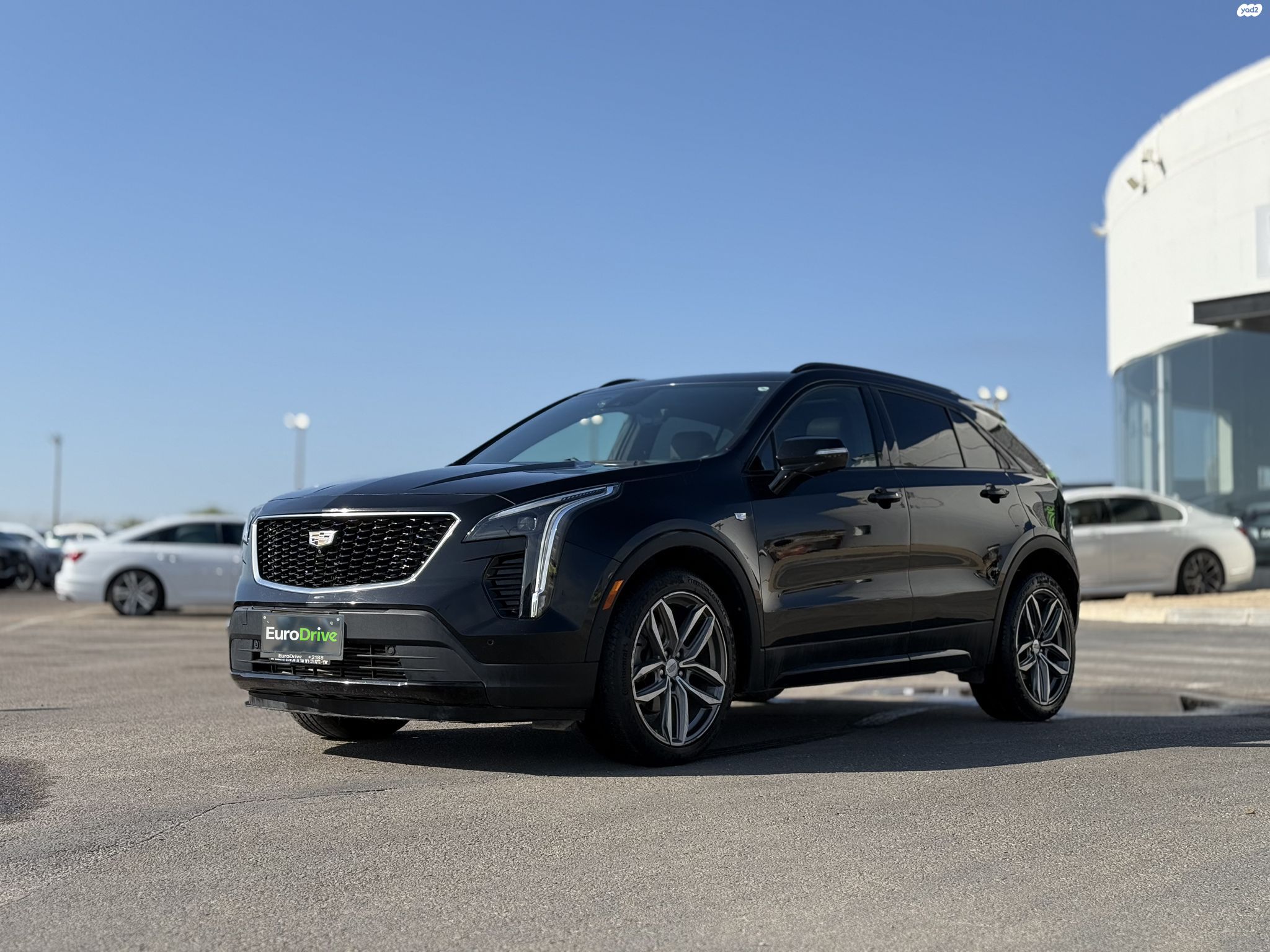 מודעת רכב קאדילק XT4