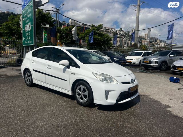 מודעת רכב טויוטה פריוס