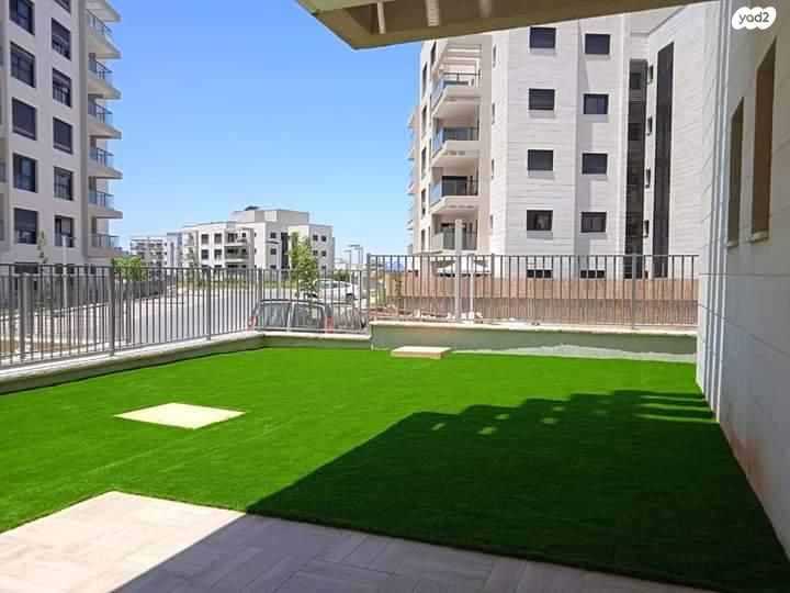 ספיר 16