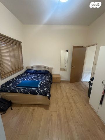 שדרות ודג'ווד 12