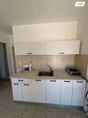 דירה, הרב אלימלך נויפלד 13, נאות גנים, נתניה