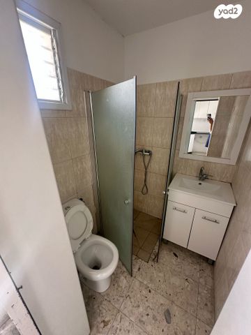 דירה, הרב אלימלך נויפלד 13, נאות גנים, נתניה