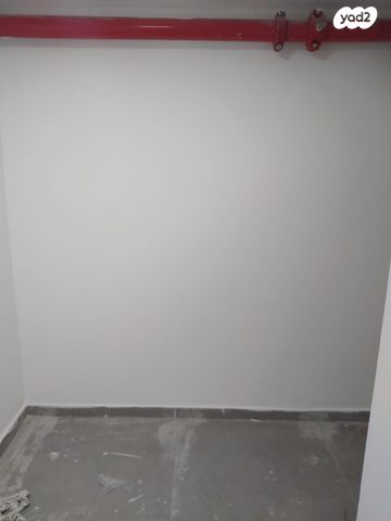 מחסן, דיזנגוף 35, מרכז העיר דרום, נתניה