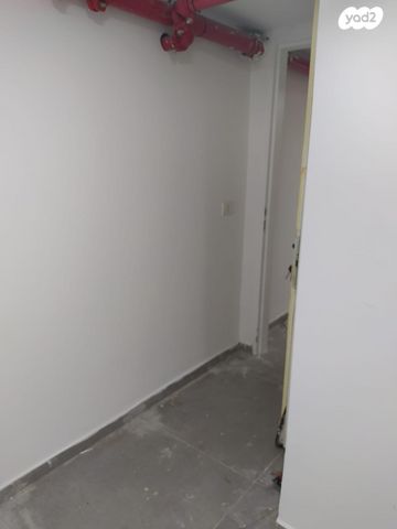 מחסן, דיזנגוף 35, מרכז העיר דרום, נתניה