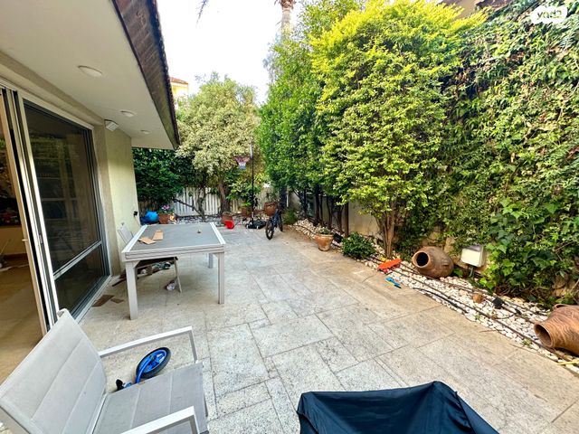 בית פרטי/ קוטג', הנרייטה סולד, קזן, רעננה