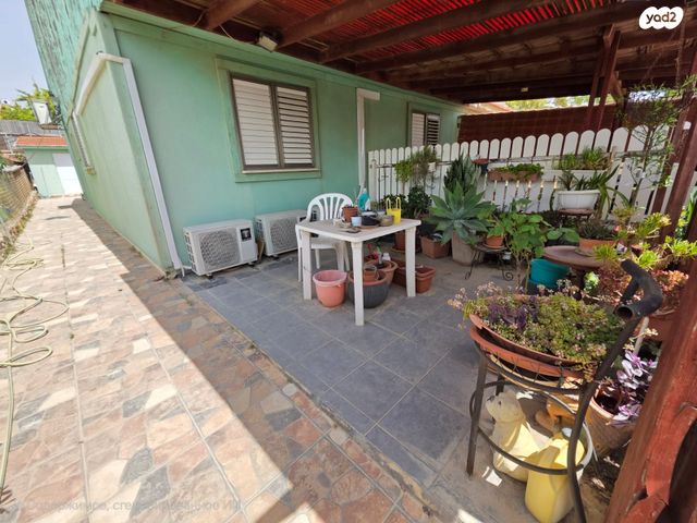 דו משפחתי, מעוף, ערד