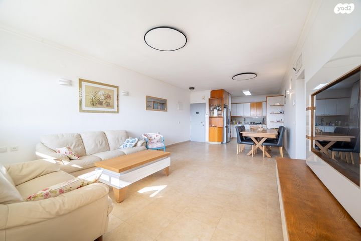 דירה, הרב עוזיאל, תקומה / קרית חזני, פתח תקווה