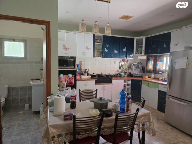 דו משפחתי, מעוף, ערד