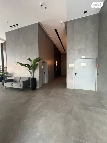 דירה, הצבר, נרקיסים, ראשון לציון