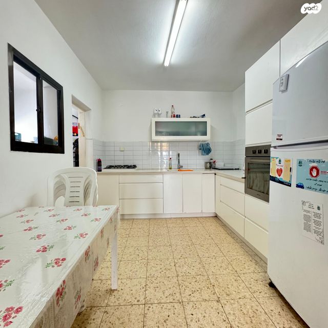 שדרות הורדים 15