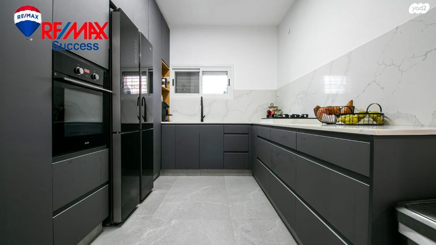 דופלקס, מרדכי אנילביץ', נווה זית, לוד