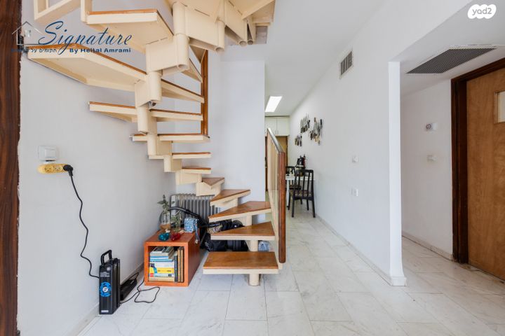 גג/ פנטהאוז, השניים, בורוכוב, גבעתיים