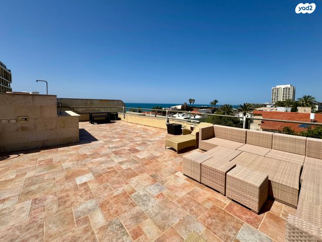 גג/ פנטהאוז, הרצליה