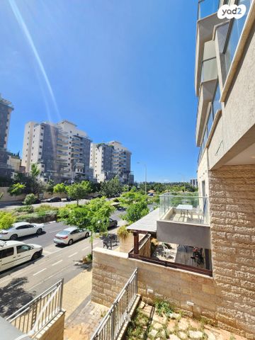 דירה, שוהם, אבני חן, חריש