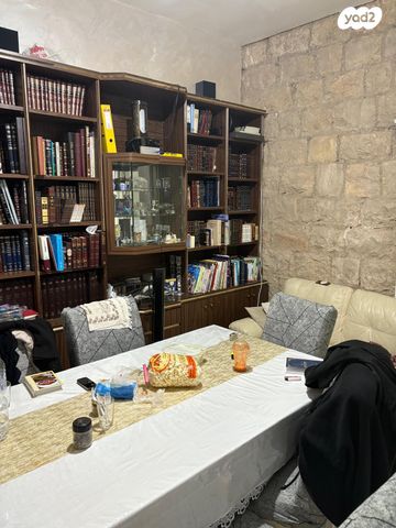 דירה, משה חגיז, זכרון משה, ירושלים