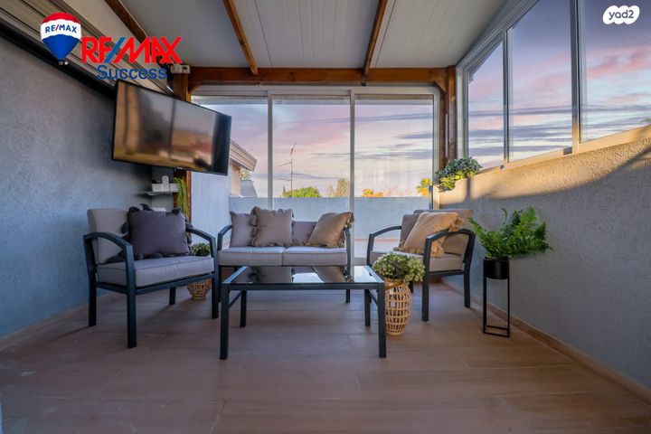 דופלקס, מרדכי אנילביץ', נווה זית, לוד