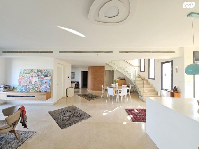 גג/ פנטהאוז, חיפה