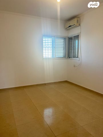 גג/ פנטהאוז, שדרות יוהנה ז'בוטינסקי 52, נווה זאב, נאות אילן, באר שבע