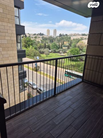 דיור מוגן, גולומב, רמת שרת, ירושלים