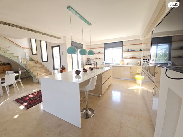 גג/ פנטהאוז, חיפה