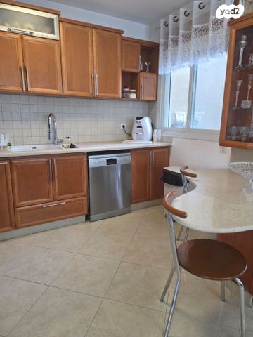 דו משפחתי, כליל החורש, רמת ישי