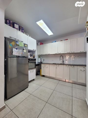 דירה, שוהם, אבני חן, חריש