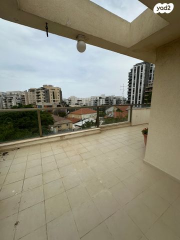 גג/ פנטהאוז, הרצליה