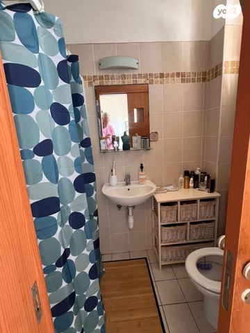 דירה, אורי צבי גרינברג, אזורי חן, גימל החדשה, תל אביב יפו