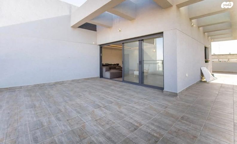 גג/ פנטהאוז, קיראון, קרית אונו