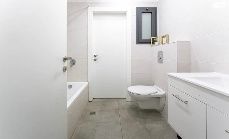 גג/ פנטהאוז, קיראון, קרית אונו