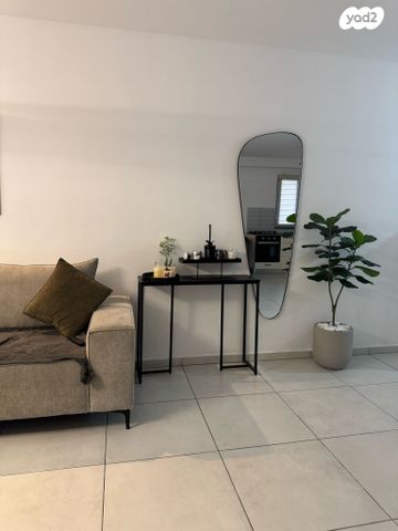 דירה, היסמין, הפרחים, קרית גת