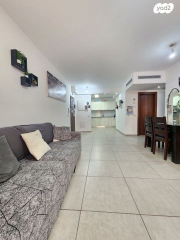 דירה, שוהם, אבני חן, חריש