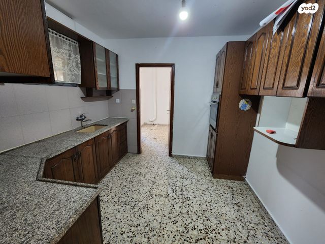 דירת גן, בן גוריון, שדרות