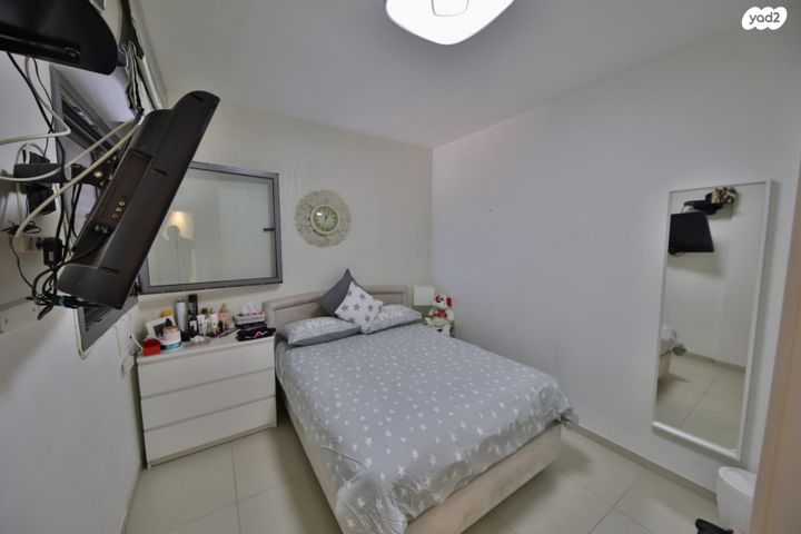 דירה, הפקאן, הפרפר, קרית ביאליק