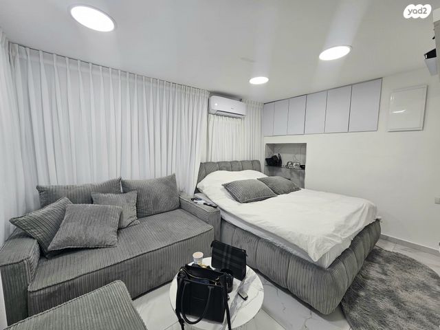 דירת גן, עוזי חיטמן, קרית האמנים, מצליח, רמלה