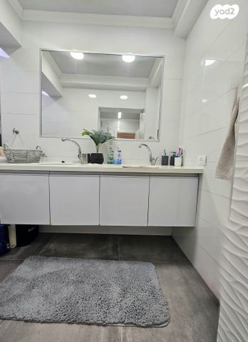 דירת גן, עוזי חיטמן, קרית האמנים, מצליח, רמלה