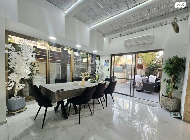 דירת גן, עוזי חיטמן, קרית האמנים, מצליח, רמלה