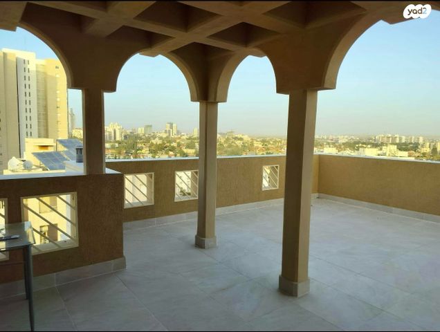 גג/ פנטהאוז, שדרות יוהנה ז'בוטינסקי, באר שבע