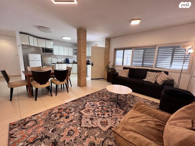 דו משפחתי, תל אביב יפו